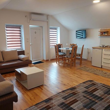 Apartment M&M Pacir Zewnętrze zdjęcie